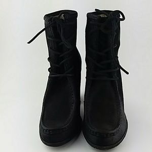 Genuine Frye black suede booties/ankle boots 6.5sz